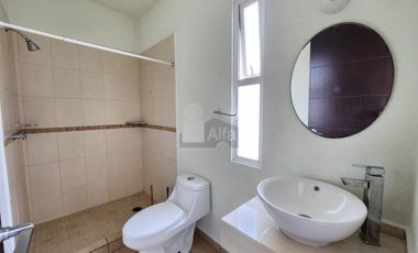 Casa en Renra en Toluca, fracc. Misiones II, a 40 min de Santa Fe, rápida salida a CDMX