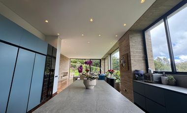 CASA MODERNA PARA ESTRENAR EN SIKASUE - LA CALERA