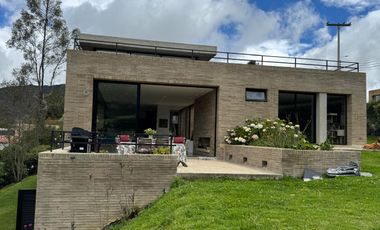 CASA MODERNA PARA ESTRENAR EN SIKASUE - LA CALERA