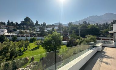 Casa en arriendo en LA REINA