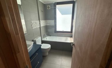 Casa en arriendo en LA REINA