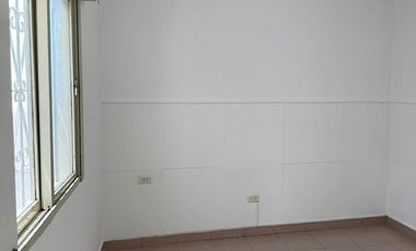 Sin Expensas - 2 Dorm - Patio - Cochera - Departamento en alquiler en Maipú Seccion 2