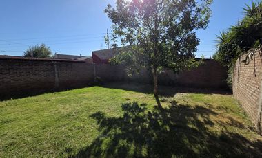 Casa 3 dormitorios y cochera- Barrio Los Manantiales Boulevares - APTA CREDITO