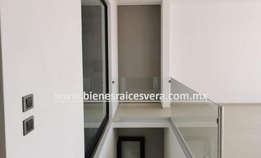 BODEGA EN RENTA EN TEQUISQUIAPAN SOBRE CARRETERA. BRV28