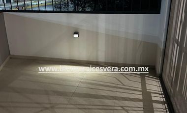 BODEGA EN RENTA EN TEQUISQUIAPAN SOBRE CARRETERA. BRV28