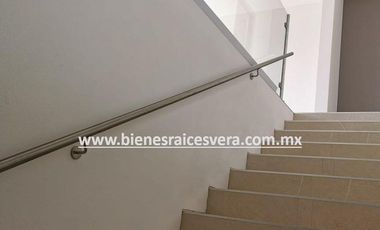 BODEGA EN RENTA EN TEQUISQUIAPAN SOBRE CARRETERA. BRV28
