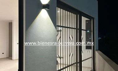 BODEGA EN RENTA EN TEQUISQUIAPAN SOBRE CARRETERA. BRV28