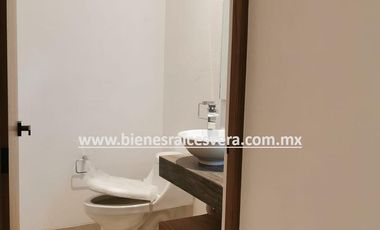 BODEGA EN RENTA EN TEQUISQUIAPAN SOBRE CARRETERA. BRV28