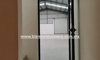 BODEGA EN RENTA EN TEQUISQUIAPAN SOBRE CARRETERA. BRV28