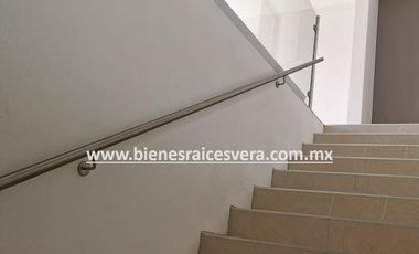 BODEGA EN RENTA EN TEQUISQUIAPAN SOBRE CARRETERA. BRV28