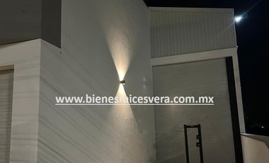 BODEGA EN RENTA EN TEQUISQUIAPAN SOBRE CARRETERA. BRV28