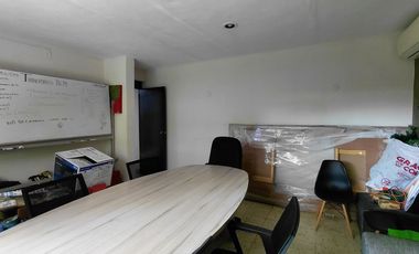 Casa en Venta en San Antonio Cinta, Mérida: Una Planta con Amplio Jardín