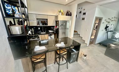 VENTA HERMOSA CASA EN CONDOMINIO (TOWN HOUSE ) EN VITA HOMES SANTA FE