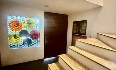 HERMOSA CASA CON JARDIN Y TERRAZA EN VENTA EN LOMAS ALTAS