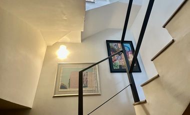 HERMOSA CASA CON JARDIN Y TERRAZA EN VENTA EN LOMAS ALTAS