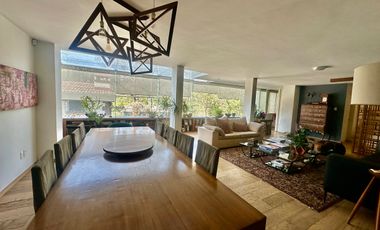 HERMOSA CASA CON JARDIN Y TERRAZA EN VENTA EN LOMAS ALTAS