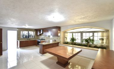 Casa en renta en Ciudad del Sol, Zapopan ideal para oficinas o Habitacional