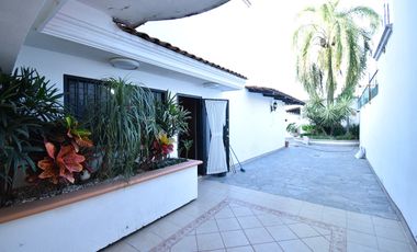 Casa en renta en Ciudad del Sol, Zapopan ideal para oficinas o Habitacional