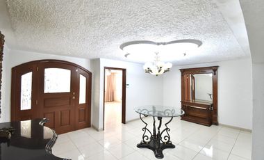 Casa en renta en Ciudad del Sol, Zapopan ideal para oficinas o Habitacional