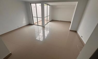 Ciudad Country linda casa Venta.