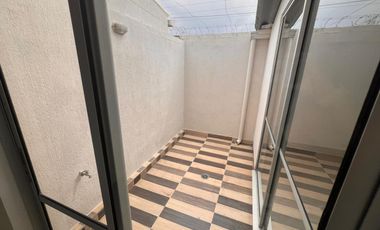 Ciudad Country linda casa Venta.