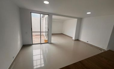 Ciudad Country linda casa Venta.