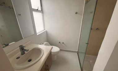 Ciudad Country linda casa Venta.