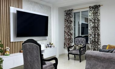 Se Vende Casa En Jamundi. En Condominio Sobre Via Principal A Potrerito. De Tres Pisos. Con Terraza Cubierta. Lote 94.25 Mtrs.