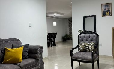 Se Vende Casa En Jamundi. En Condominio Sobre Via Principal A Potrerito. De Tres Pisos. Con Terraza Cubierta. Lote 94.25 Mtrs.