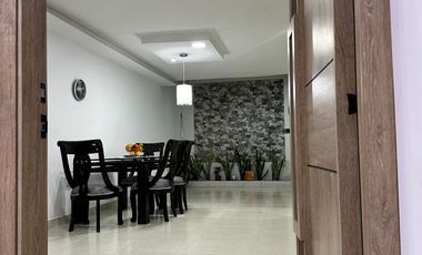 Se Vende Casa En Jamundi. En Condominio Sobre Via Principal A Potrerito. De Tres Pisos. Con Terraza Cubierta. Lote 94.25 Mtrs.