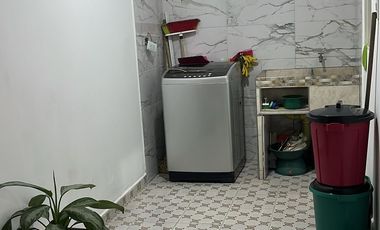 Se Vende Casa En Jamundi. En Condominio Sobre Via Principal A Potrerito. De Tres Pisos. Con Terraza Cubierta. Lote 94.25 Mtrs.