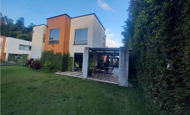 CASA CAMPESTRE GUADUALES DE LAS MERCEDES /  JAMUNDI  ALFAGUARA