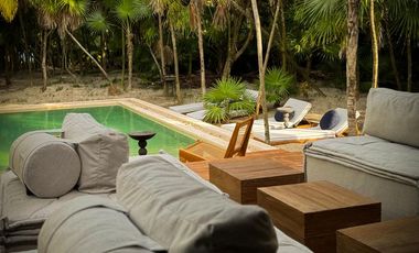 VILLA EN VENTA EN TULUM FRENTE A A LA PLAYA CON ALBERCA ROI EXCLUSIVA AMUEBLADA Y EQUIPADA