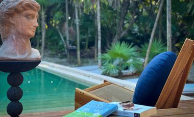 VILLA EN VENTA EN TULUM FRENTE A A LA PLAYA CON ALBERCA ROI EXCLUSIVA AMUEBLADA Y EQUIPADA