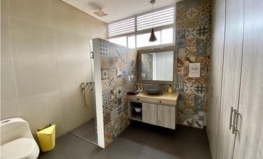 CASA CAMPESTRE CON PISCINA ALFAGUARA JAMUNDI VERDE HORIZONTE