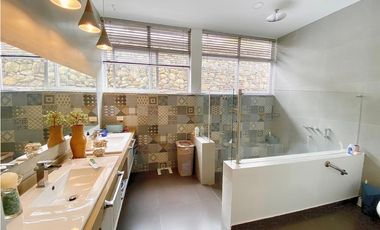 CASA CAMPESTRE CON PISCINA ALFAGUARA JAMUNDI VERDE HORIZONTE