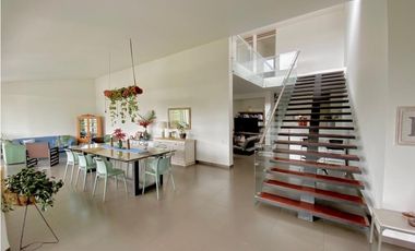 CASA CAMPESTRE CON PISCINA ALFAGUARA JAMUNDI VERDE HORIZONTE