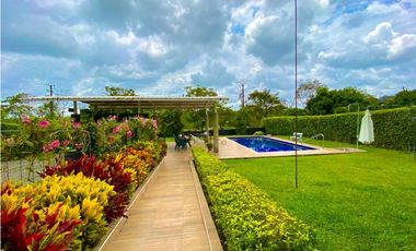 CASA CAMPESTRE CON PISCINA ALFAGUARA JAMUNDI VERDE HORIZONTE