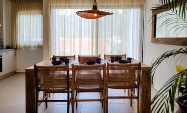 CASA EN VENTA TULUM 3 HABITACIONES ALBERCA SEMI OLIMPICA OPORTUNIDAD ROI SEGURIDAD PRIVADA PLAYA