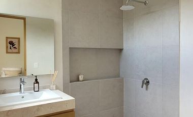 CASA EN VENTA TULUM 3 HABITACIONES ALBERCA SEMI OLIMPICA OPORTUNIDAD ROI SEGURIDAD PRIVADA PLAYA