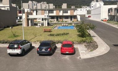 Casa moderna en venta Intercity con cocina de granito y amenidades premium.