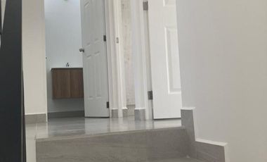 Casa moderna en venta Intercity con cocina de granito y amenidades premium.