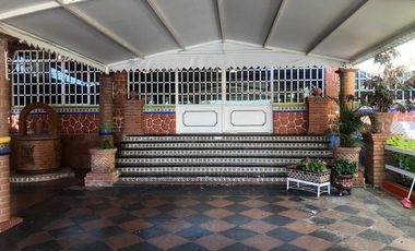 VENTA DE SALON DE EVENTOS EQUIPADO