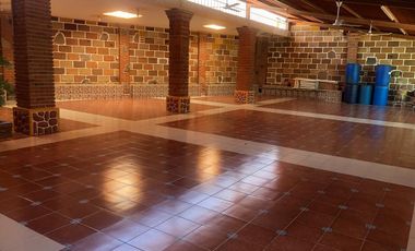 VENTA DE SALON DE EVENTOS EQUIPADO