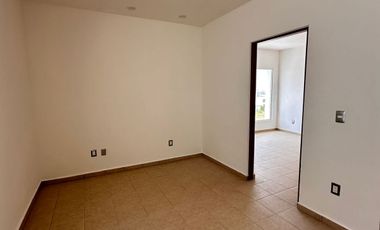 Casa en venta con recamara en planta baja frente a Sonterra Queretaro