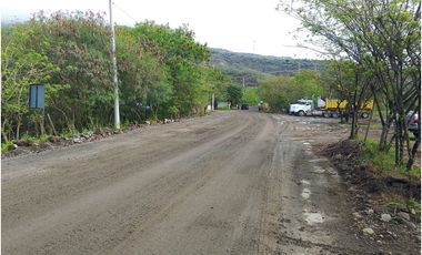 ALQUILO LOTE RURAL VIA YUMBO -  VIJES