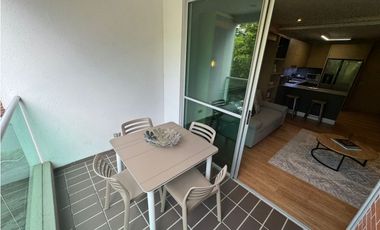 VENDO EN PRECIO DE OPORTUNIDAD  APARTAOFICINA EN EL POBLADO