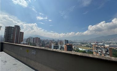 VENDO EN PRECIO DE OPORTUNIDAD  APARTAOFICINA EN EL POBLADO