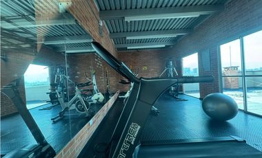 VENDO EN PRECIO DE OPORTUNIDAD  APARTAOFICINA EN EL POBLADO