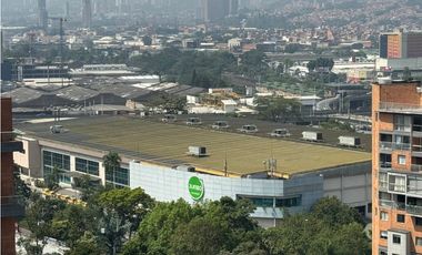 VENDO EN PRECIO DE OPORTUNIDAD  APARTAOFICINA EN EL POBLADO